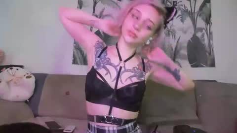 Freyakatty online show from July 2026 03:27:02 PM
