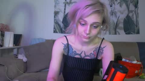 Freyakatty online show from July 2026 03:28:01 PM