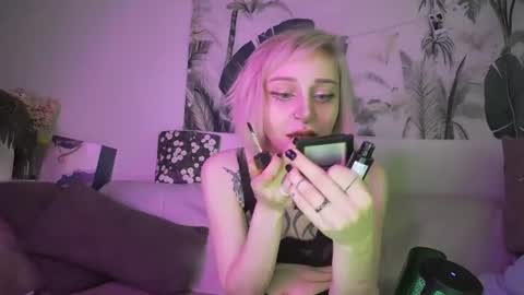 Freyakatty online show from July 2026 05:37:02 PM