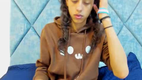 Snapshot of freyamoller_ chatting on January 2026 02:32:01 PM FreyaMoller online show from January 2026 02:32:01 PM