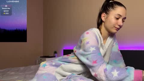 FreyaOliver online show from December 2025 09:32:02 PM