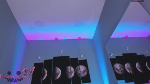 Pau. online show from November 2025 09:39:02 PM