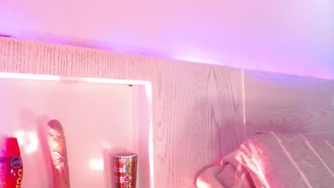 Snapshot of freyjashine_x chatting on December 2024 02:59:01 AM FREYJA LOREN online show from December 2024 02:59:01 AM