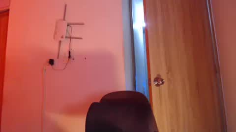 Snapshot of freyjashine_x chatting on February 2025 02:06:02 AM FREYJA LOREN online show from February 2025 02:06:02 AM