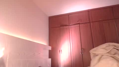 Snapshot of freyjashine_x chatting on March 2025 05:31:02 AM FREYJA LOREN online show from March 2025 05:31:02 AM