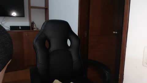 Snapshot of freyjashine_x chatting on October 2025 12:08:02 AM FREYJA LOREN online show from October 2025 12:08:02 AM