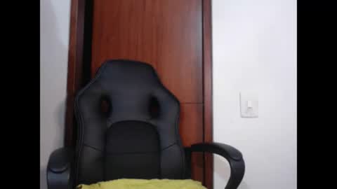 Snapshot of freyjashine_x chatting on October 2025 11:22:01 AM FREYJA LOREN online show from October 2025 11:22:01 AM