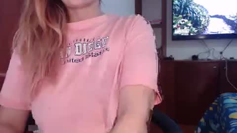 FREYJA LOREN online show from May 2026 11:06:01 AM