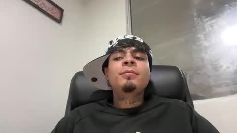 Snapshot of freyva_ chatting on December 2025 02:29:02 AM freyva_ online show from December 2025 02:29:02 AM