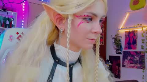 Frida A boost to fortune for the one who gives a thumbs up and a bonus lucky for those who support me by joining the fanclub online show from November 2025 01:55:02 PM