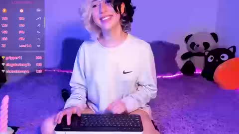 Snapshot of frida_lassi_ chatting on September 2025 12:10:01 AM frida_lassi_ online show from September 2025 12:10:01 AM