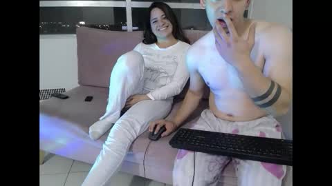 Snapshot of friendshot1209 chatting on October 2025 04:43:02 AM Oliver-Venus online show from October 2025 04:43:02 AM