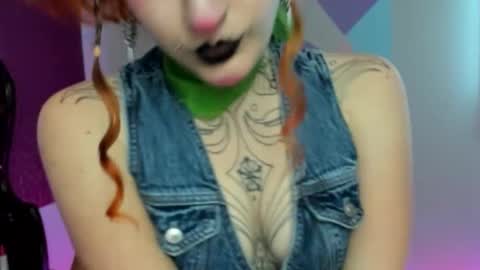 Snapshot of friskyflowers chatting on February 2026 09:45:01 PM cherry online show from February 2026 09:45:01 PM