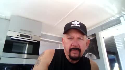 Snapshot of friskyneedsum chatting on March 2026 10:40:02 AM bob online show from March 2026 10:40:02 AM