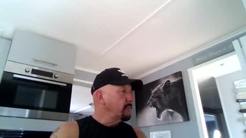 Snapshot of friskyneedsum chatting on April 2026 12:21:01 PM bob online show from April 2026 12:21:01 PM