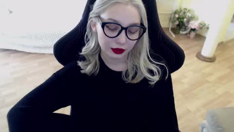 Snapshot of fromsun_forsoul chatting on March 2025 11:53:02 AM Lilith online show from March 2025 11:53:02 AM