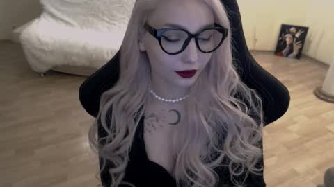 Snapshot of fromsun_forsoul chatting on October 2025 06:03:01 PM Lilith online show from October 2025 06:03:01 PM