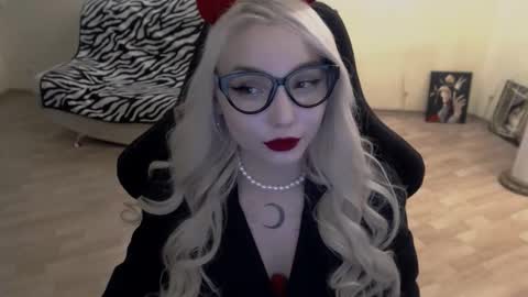 Snapshot of fromsun_forsoul chatting on October 2025 11:44:02 AM Lilith online show from October 2025 11:44:02 AM