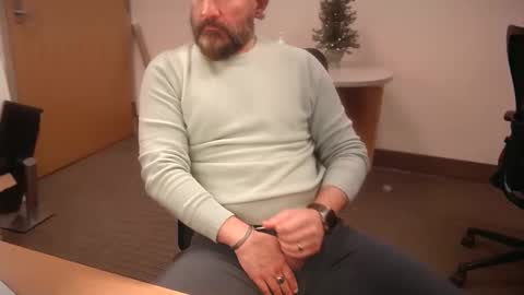 Snapshot of fuckadilf chatting on December 2024 04:57:01 PM fuckadilf online show from December 2024 04:57:01 PM