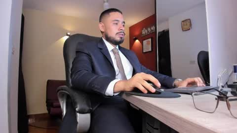 Snapshot of fuckerwate chatting on April 2026 03:33:02 AM SERGIO THE SEX LAWYER online show from April 2026 03:33:02 AM