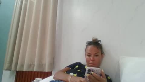 Snapshot of fuckhard4you chatting on April 2026 09:42:02 AM La online show from April 2026 09:42:02 AM