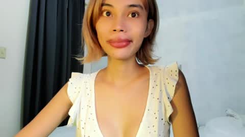 fuckingsexy143 online show from June 2026 02:38:01 AM