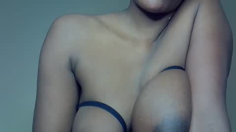 Snapshot of fuckme280725 chatting on November 2025 10:37:01 AM MILK BAE online show from November 2025 10:37:01 AM