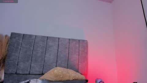 laura - Independent model online show from June 2026 09:50:02 PM