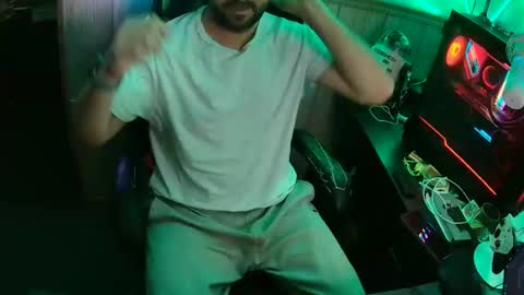 Snapshot of fufupop chatting on November 2025 10:35:01 PM fufupop online show from November 2025 10:35:01 PM