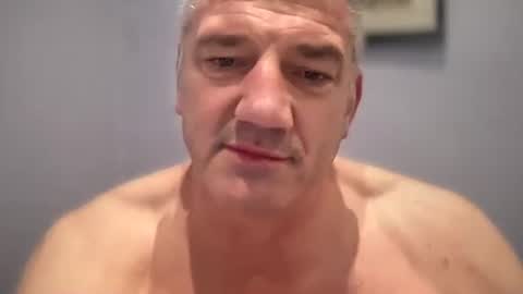 fullback_15 online show from May 2026 06:54:02 AM