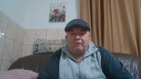 Snapshot of fullballs6 chatting on December 2024 11:47:02 PM fullballs6 online show from December 2024 11:47:02 PM