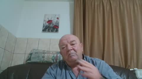 Snapshot of fullballs6 chatting on December 2024 03:31:02 AM fullballs6 online show from December 2024 03:31:02 AM