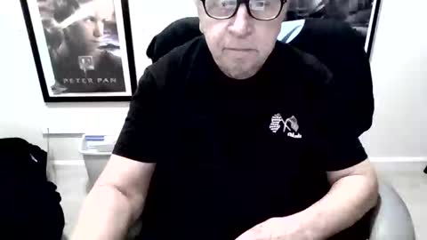 Snapshot of funclemike chatting on December 2025 08:38:02 PM funclemike online show from December 2025 08:38:02 PM