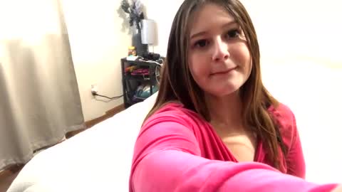 Linnys Palace online show from February 2025 06:01:01 PM