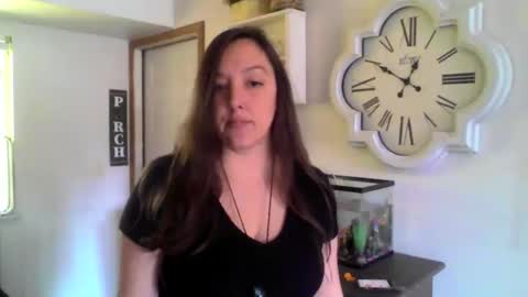 Linnys Palace online show from September 2025 04:52:02 PM