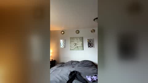 Linnys Palace online show from April 2026 12:54:02 PM