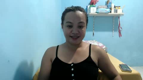 Snapshot of funluvnpinay4u chatting on June 2026 01:35:02 PM MAE online show from June 2026 01:35:02 PM
