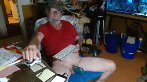 Snapshot of funmike2000 chatting on November 2025 01:47:01 AM mike online show from November 2025 01:47:01 AM
