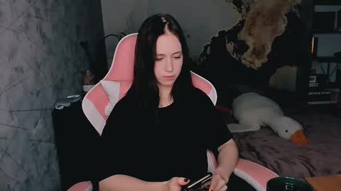 Eva online show from December 2025 05:20:02 PM