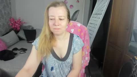 funny_bunny4 online show from December 2024 09:01:01 AM