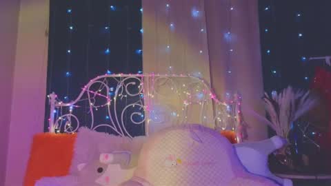 Tiffany online show from February 2025 11:04:02 PM