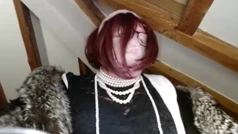 Dany online show from November 2025 11:47:02 PM