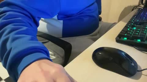 Snapshot of fuzitzu2 chatting on February 2025 10:15:02 AM fuzitzu2 online show from February 2025 10:15:02 AM