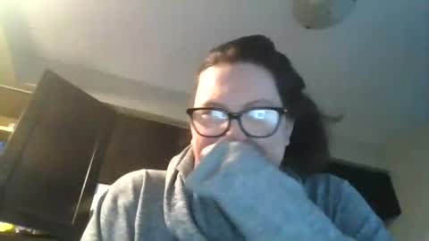 Snapshot of fuzzypeaches87 chatting on December 2025 06:56:02 PM fuzzypeaches87 online show from December 2025 06:56:02 PM