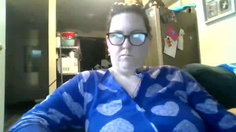 fuzzypeaches87 online show from March 2026 04:24:04 AM