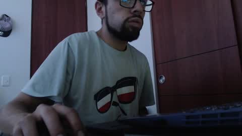 andrew online show from February 2025 03:25:02 PM