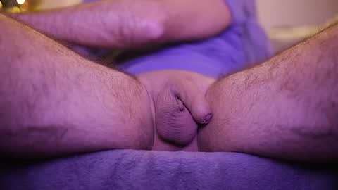 Snapshot of fvckinginfamouz chatting on December 2024 08:07:02 PM The Chillest Daddy online show from December 2024 08:07:02 PM