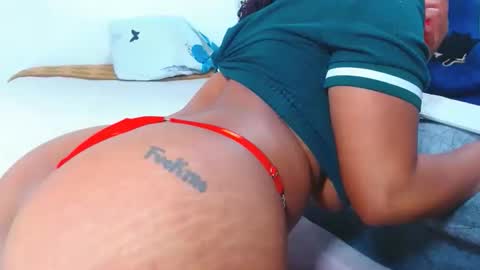 gabi_jhons_23 online show from May 2026 12:12:02 PM