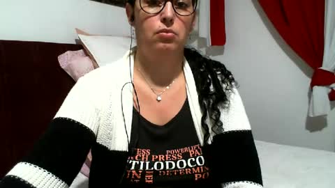 gaby  layla online show from July 2026 10:35:01 PM