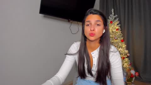 Snapshot of gabri_baby chatting on December 2024 02:42:02 PM The next stream in car 1 december 10pm time in France online show from December 2024 02:42:02 PM